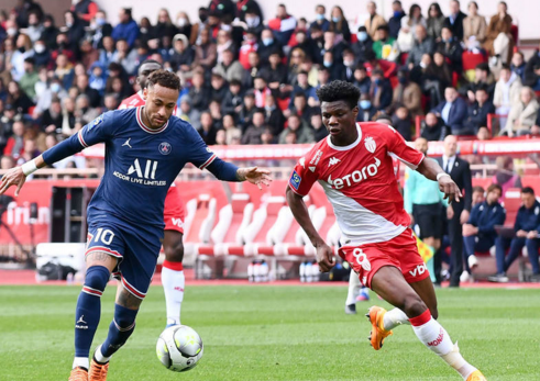  巴黎圣日耳曼客场奏凯，法甲领头羊稳固榜首优势