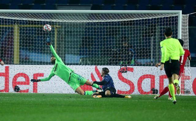 因戈尔施塔特定位球战术奏效,德甲高空轰炸屡建功